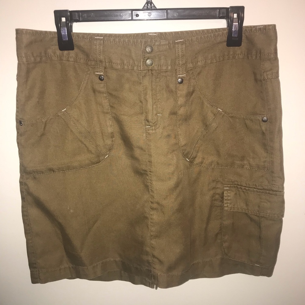 Athleta olive skirt size 10